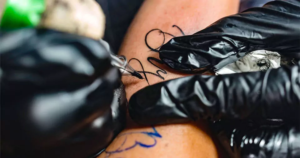 Can you reuse tattoo needles on fake skin