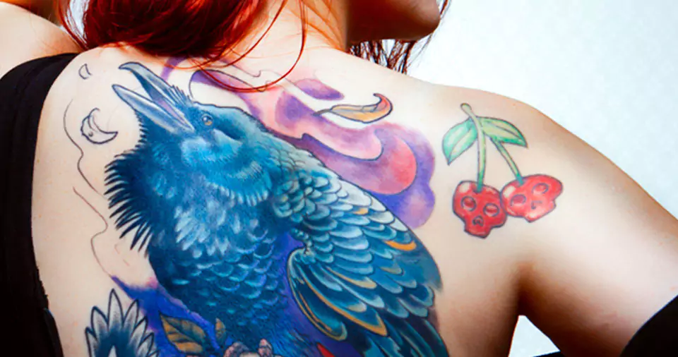 Do color tattoos take longer to heal