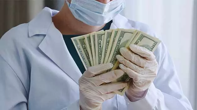 Expected salary of a tattoo removalist