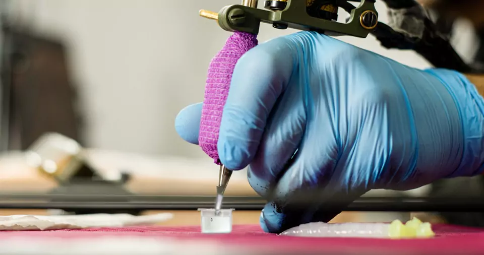 How to lighten a tattoo with white ink