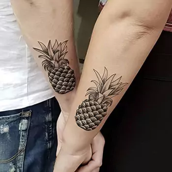 Matching pineapple