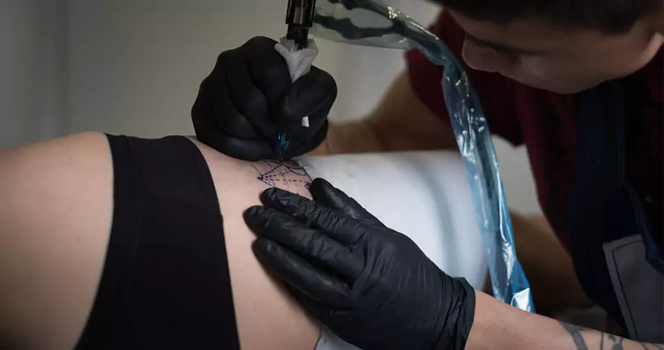 What to wear when getting a hip tattoo