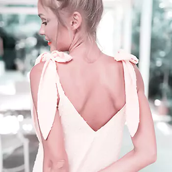 Backless dress