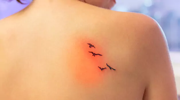 Clothing to wear during your shoulder tattoo heals