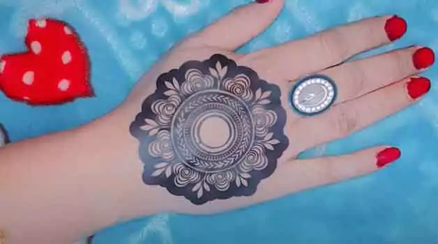 How to make henna tattoo stencils at home