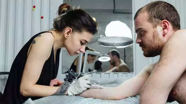 Ring lights for tattooing