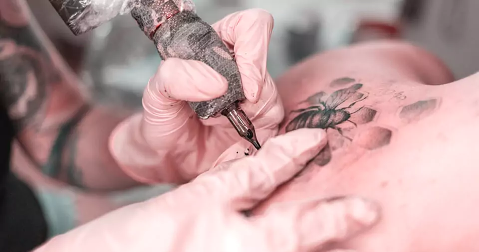 What to wear when getting a shoulder tattoo