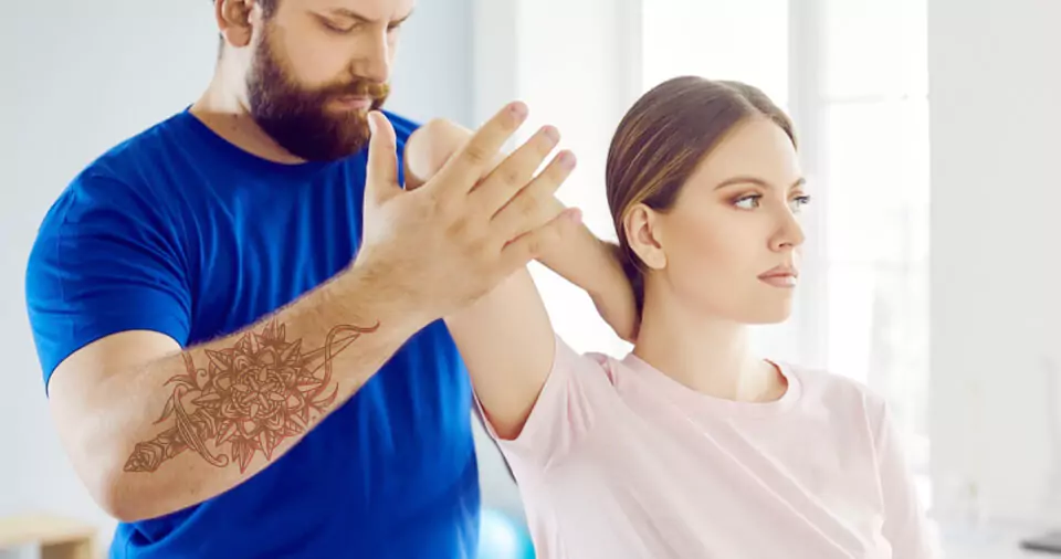 Can physical therapists have tattoos