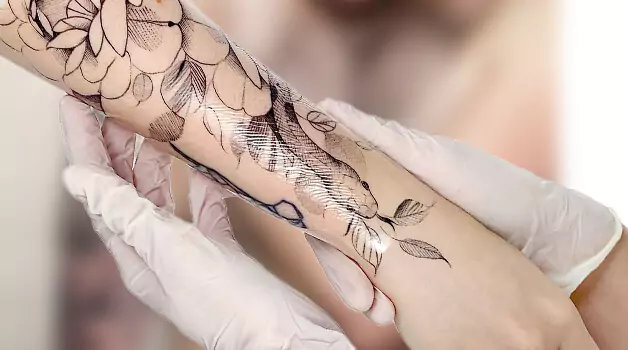 How to apply saniderm before shower