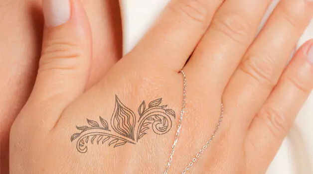 Tattoo-between-thumb-and-index-finger