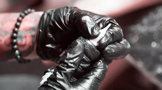 7 Reasons-to-sterilize-tattoo-needles