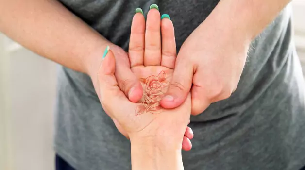 8 Ways-to-minimize-palm-tattoo-pain