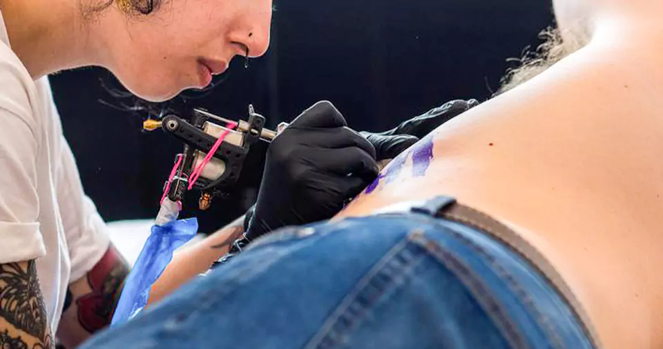 How bad do rib tattoos hurt