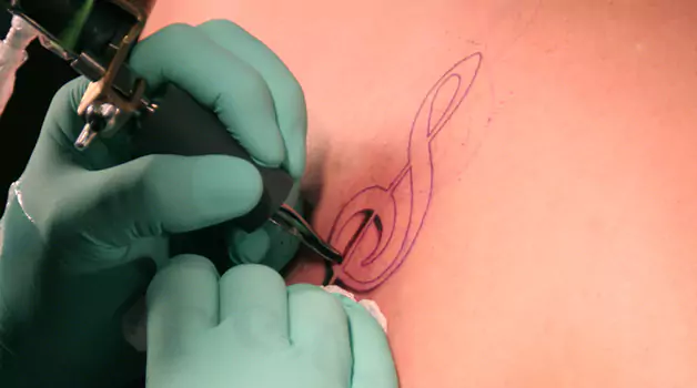 4 Ways tattoos may get infected