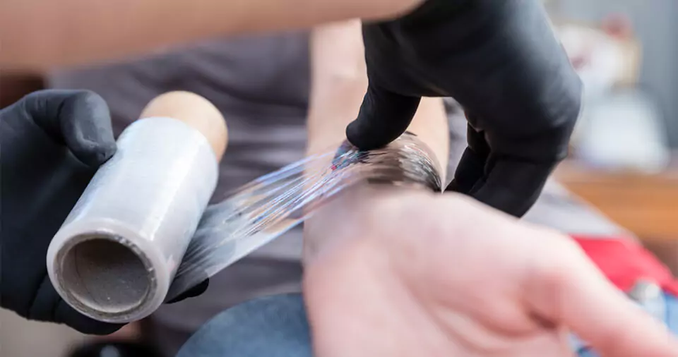 Can I put tegaderm on a week old tattoo