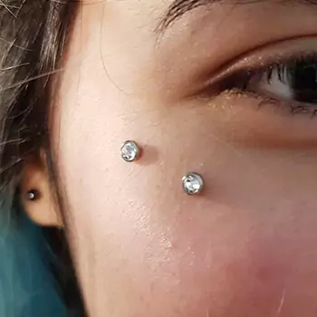 Anti-eyebrow piercing