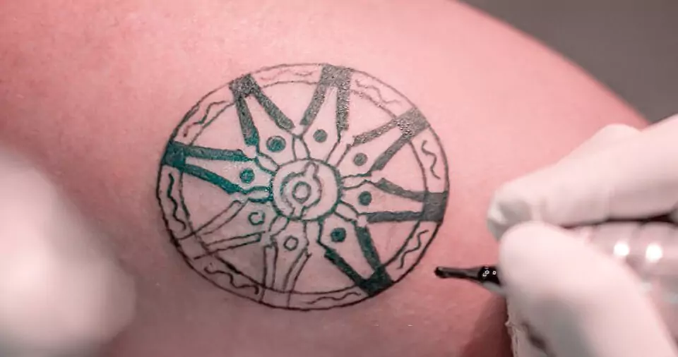 How To Lighten Dark Shading On A Tattoo