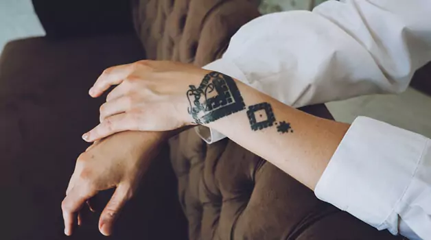 White bumps in tattoo: What is it