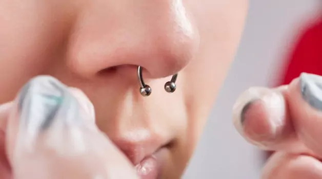 should-i-remove-my-septum-piercing-while-cleaning